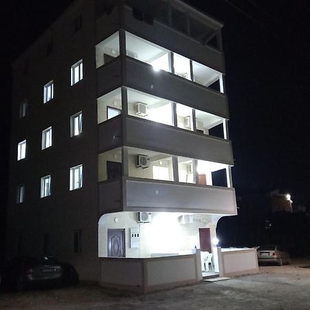 Md Apartmani Čanj Exterior foto