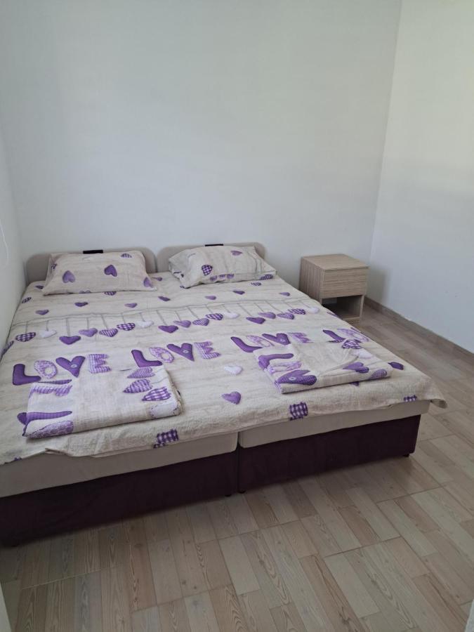 Md Apartmani Čanj Exterior foto